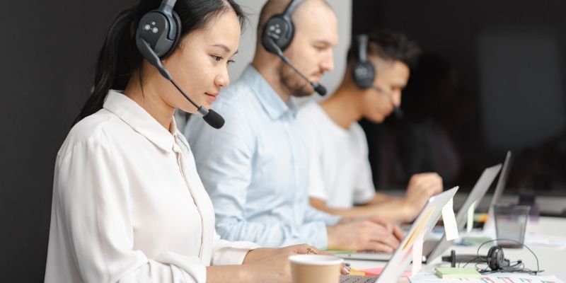 Chuyên viên hỗ trợ 58WIN tận tình và chuyên nghiệp